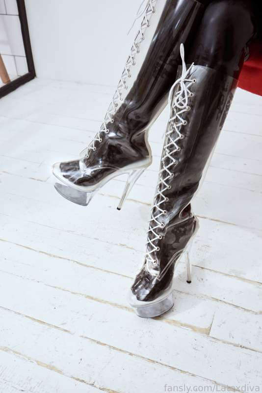 Latexdiva - Fansly - 19 Aug, 2022 22