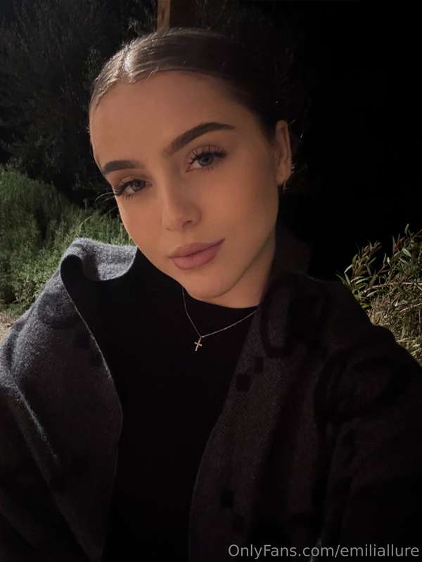 how's your day going so far? 🥰 sending you love!