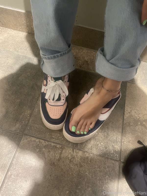 New color 💚😋 I really hope u guys like it 🤗 going home now !.. 13