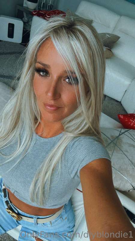 Sexy_Chloe - Onlyfans - 16 Dec, 2022