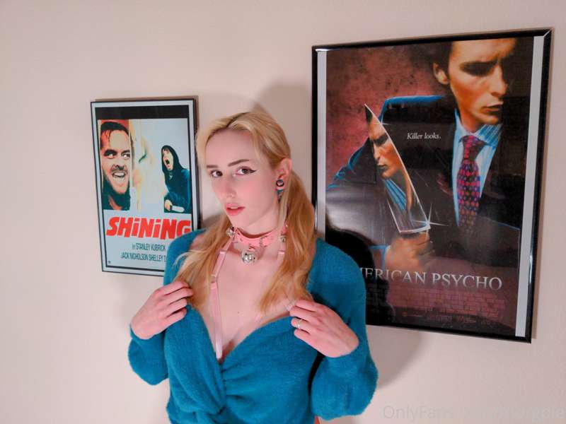 Horror movie skank <3 6