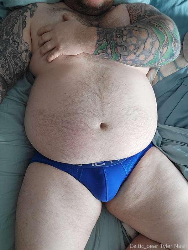 Bored and playing with my new selfie stick. Beard is coming .. 7