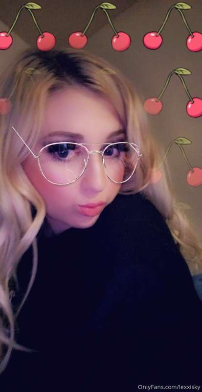 I'm cute and sexy af at the same time💕