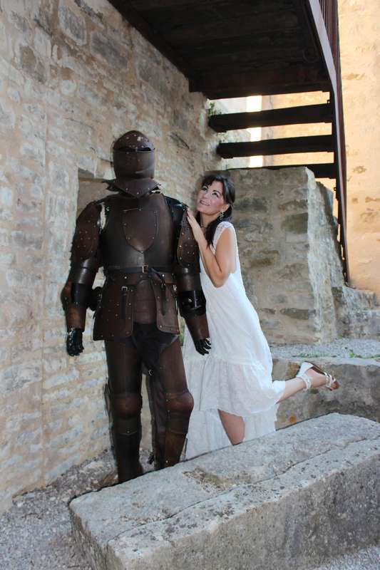 i went to visit a beautiful castle. guess what I did on the .. 6