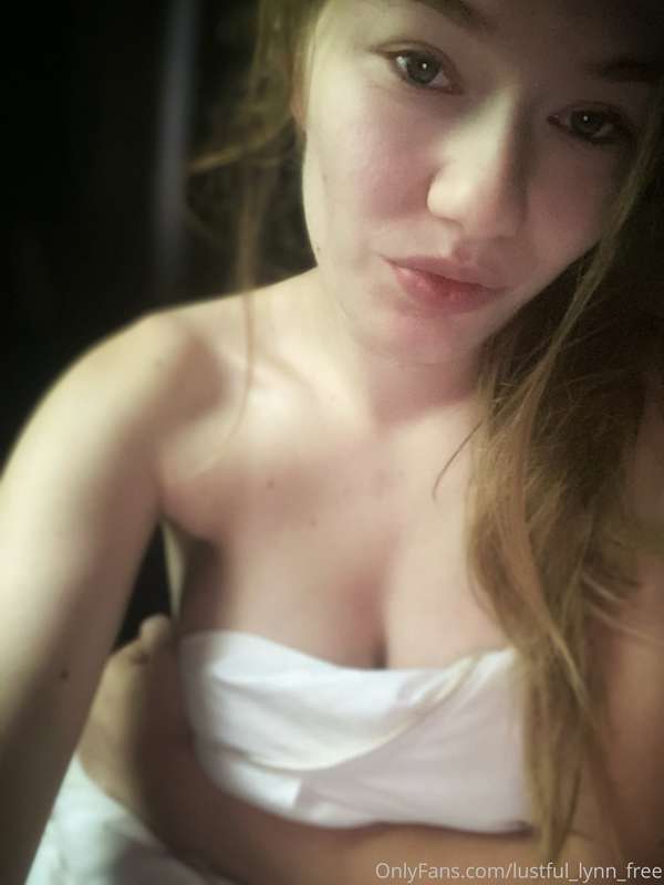 Good morning lover, I just had the wettest dream 🖤 if you’d .. 2