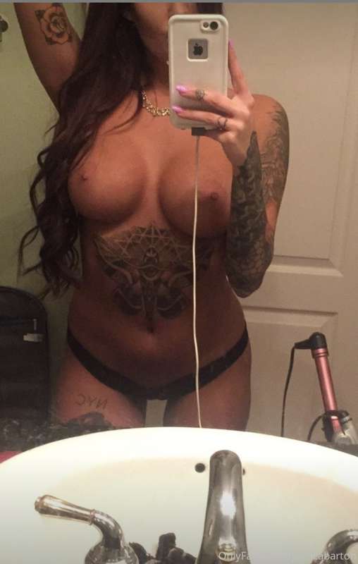 My twin @jennbartontwin page is just $5 right now. Check her..