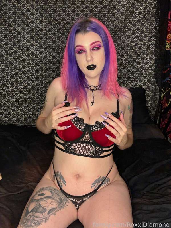 Roxxidiamond - Fansly - 18 Nov, 2024 4