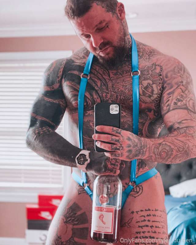 😘