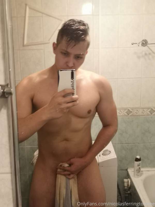 You choose 1/2? 😈🍑🍆
For the even more naughtier full lenght .. 2