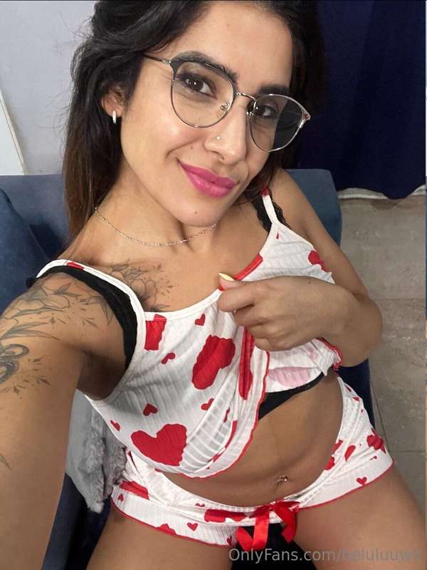Hi daddy! Im @allieveryhot I´m a sexy Latina from Argentina ..