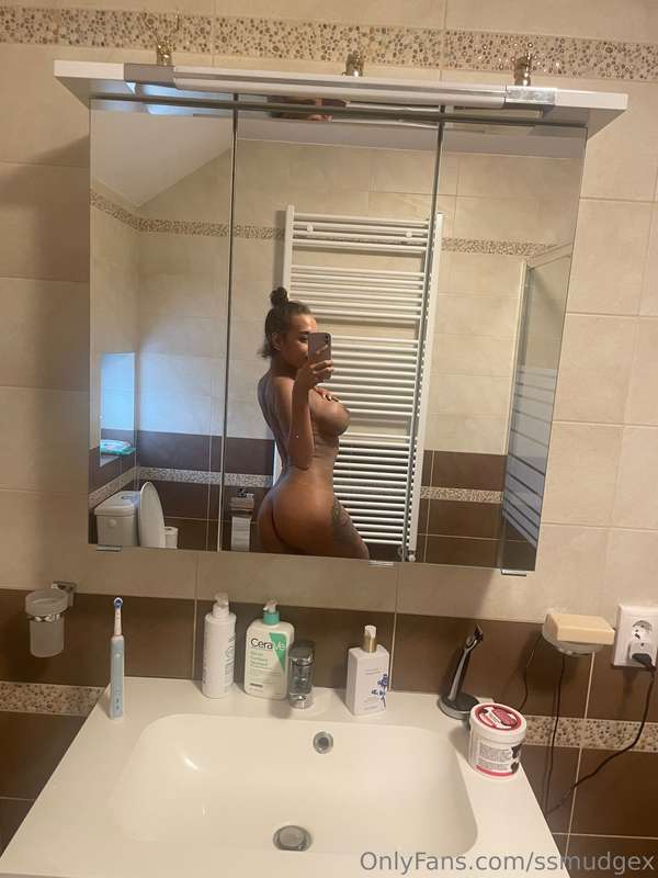 Front or back? 👀👀👀 1
