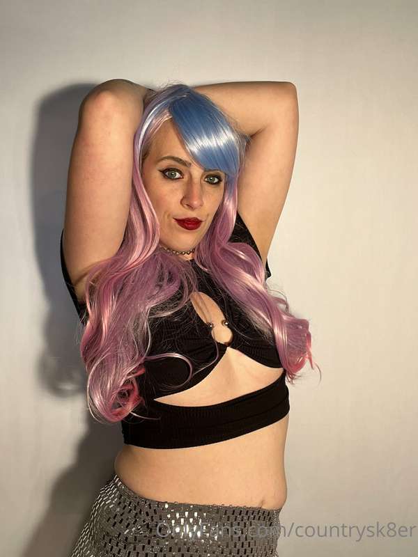 All I want is Emo girl (; 3