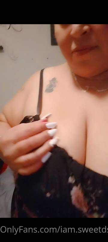 Masturbating while my friend is in the other room... 🤯 Ask f..
