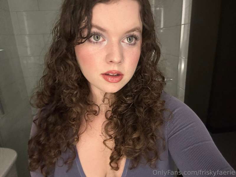 Hey there (: