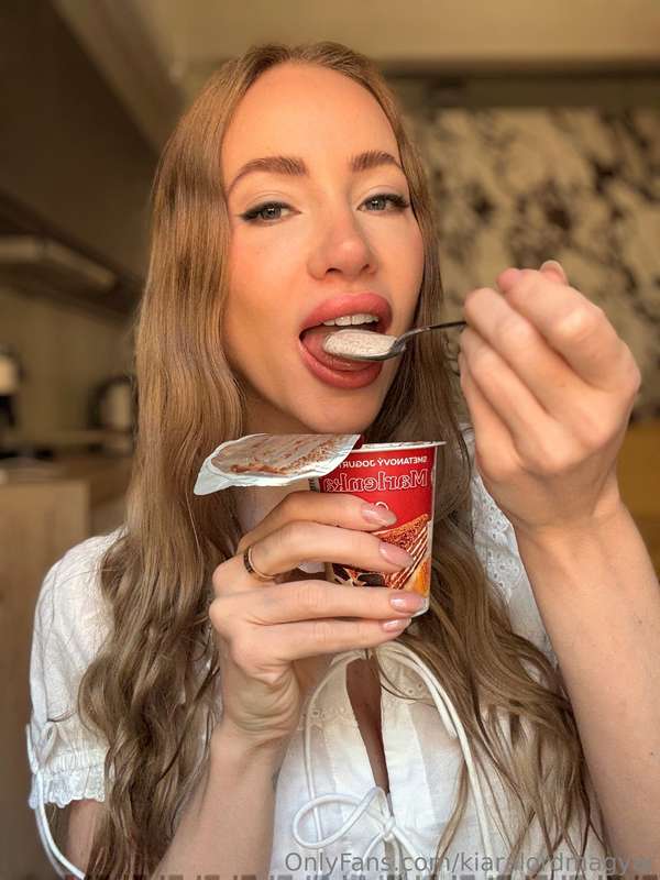 Egy dolgot tudnod kell rólam: imádom az édességeket 😋Ha tehe..