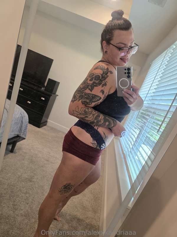 This tight little pussy needs some attention.