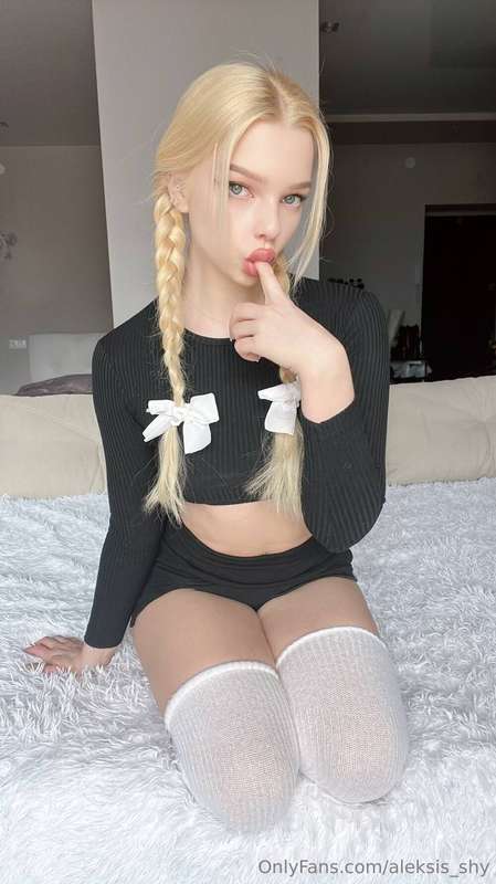 😇𝐅𝐑𝐄𝐄𝐄 𝐒𝐔𝐁𝐒𝐂𝐑𝐈𝐏𝐓𝐈𝐎𝐍 TODAY ONLY😇 @vikki_whiteLustful doll @vi..