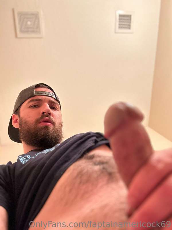 Thick cock up in this bitch 💦