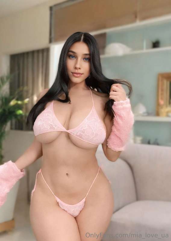 THIS PUSSY @lorraine_kisss SWEET LIKE CANDY🤤🤤🤤 SHE KNEAD HER..