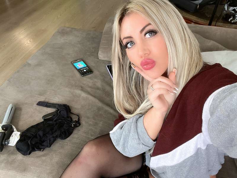 I really want to play love... write me a private message and..