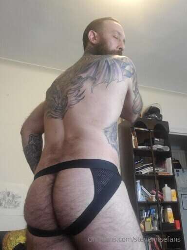 one of my favorite jockstraps, it can barely contain my pack..