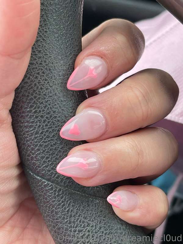 I wanna get my nails done this week 💅 Who wants to pay for i.. 2