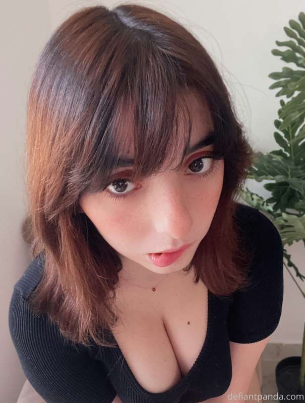 Hiiii <3 feeling extra cuddly today, is it just me? 1