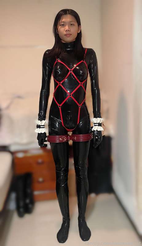 Latexskycat - Fansly - 18 May, 2025 15