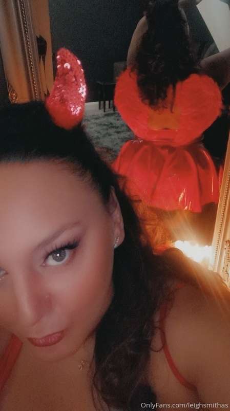 Leighsmithas - Onlyfans - 31 Oct, 2021