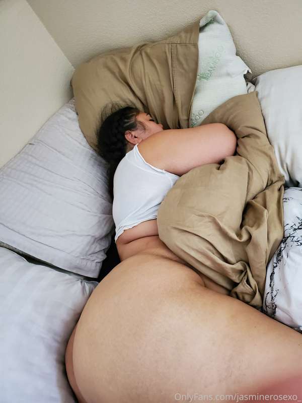 Apparently I want in my sleep too 😆 would you fuck me if I s.. 6