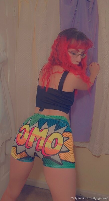 Daily dose of dancing haha and new outfits I got :) 2