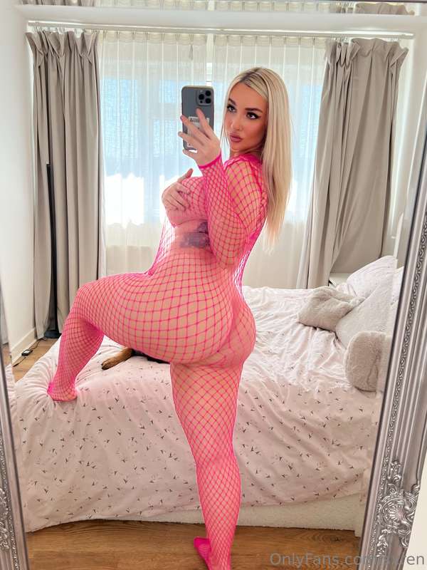 rate my outfit from 1-10? 🤭🩷