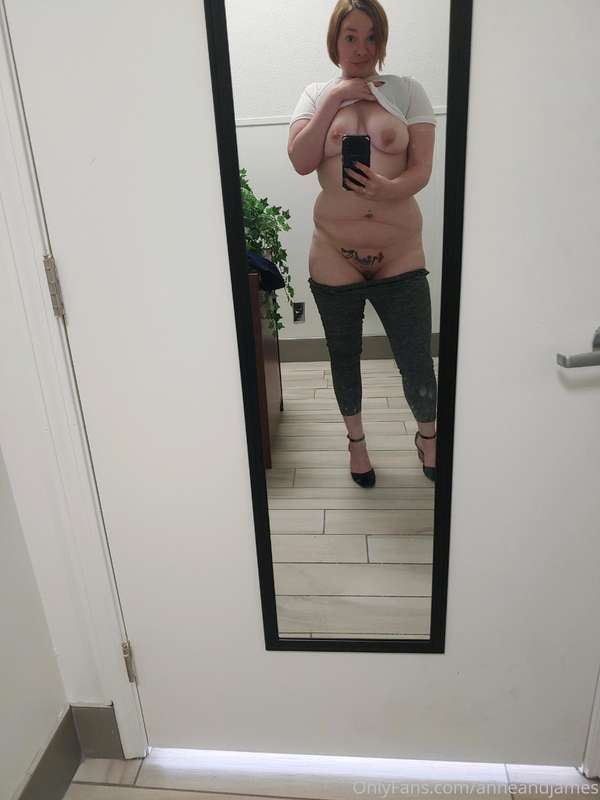 Say hey from work 💋