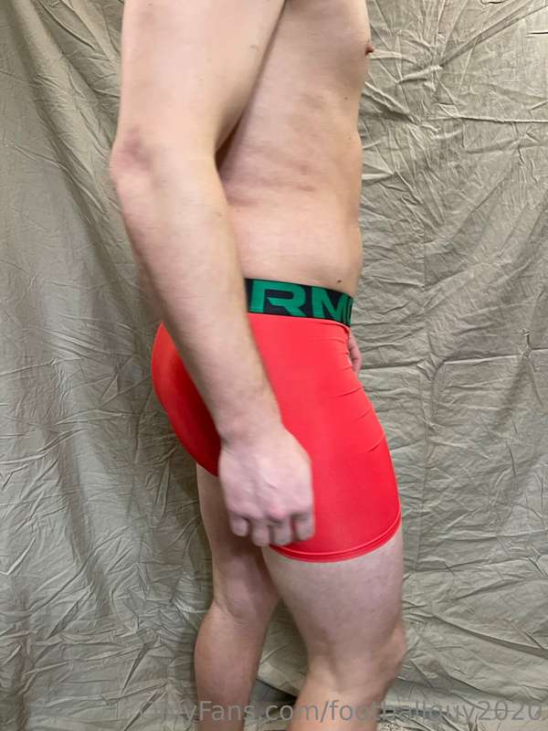 don't you just wanna suck on his amazing nipples! 16