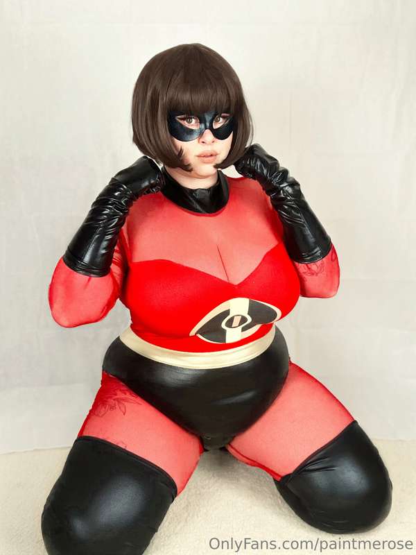 Day 3 Mrs incredible
ive been trying to do more strip show v.. 1