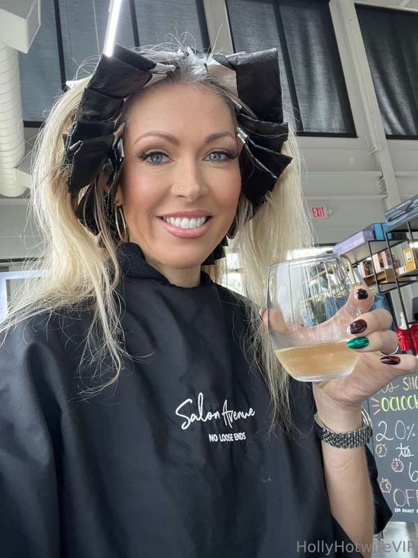 Love love LOVE my new hair 🥂🥂🥂 2