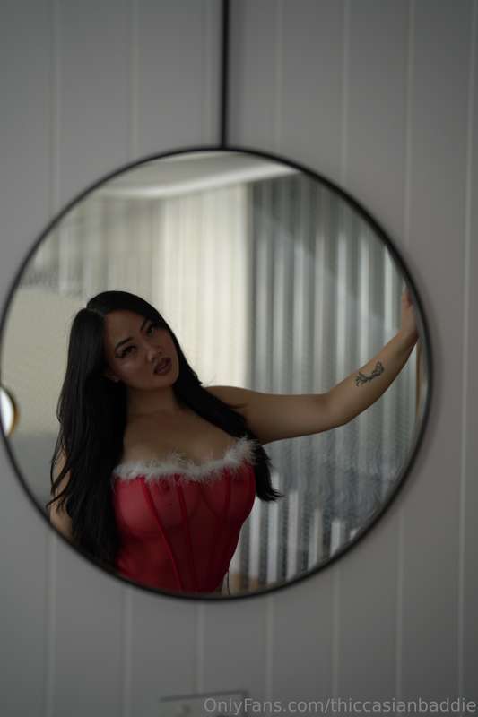 Santa, I promise I’ve been REAAAAL naughty all year 😍 1
