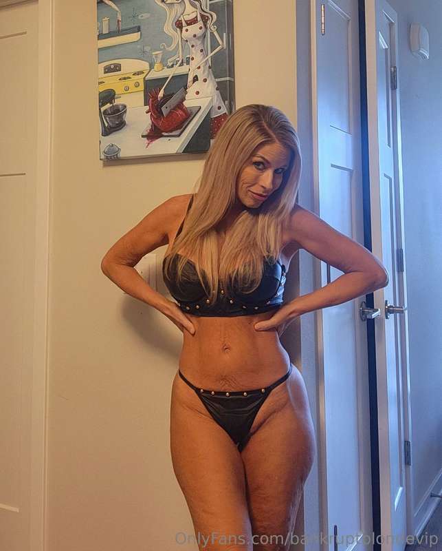 New studded outfit....my new fav 🖤😘 1