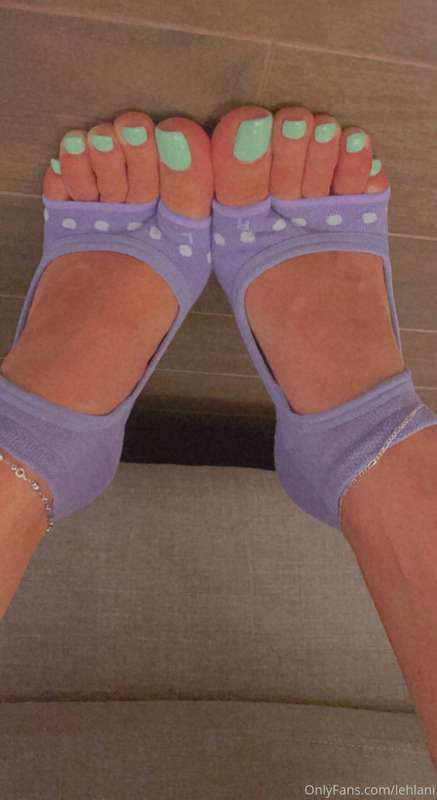 Thank u DB for getting these off my wish list 😋 me & my toes.. 13