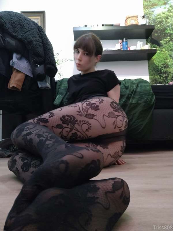 Hey everyone :)

New pictures for you all today. 
Decided to.. 21
