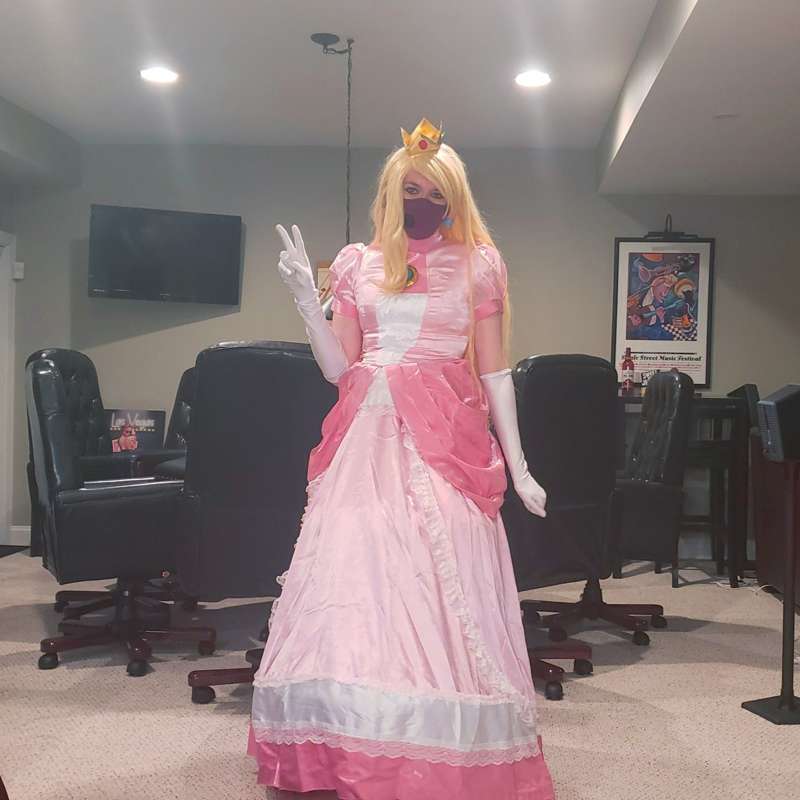 Here's another Classic Peach. This should be Very fun. >:) 29