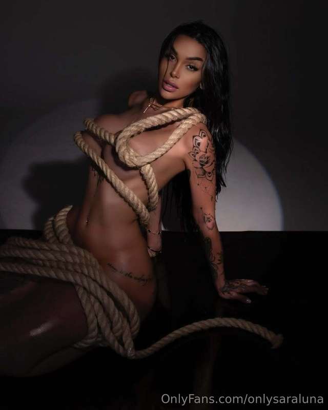 I know you were just waiting to see me tied up...😏