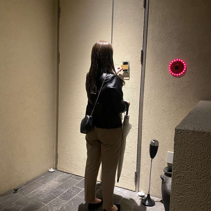 定例酒豪会🍶

看板もない、食べログもない、
会員カード作って
オートロックで開けないと入れ 3