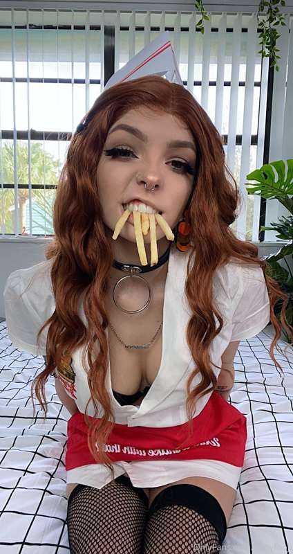 Waitress set pt. 1 🍔🖤 which patties do you prefer? Ass or ti.. 17