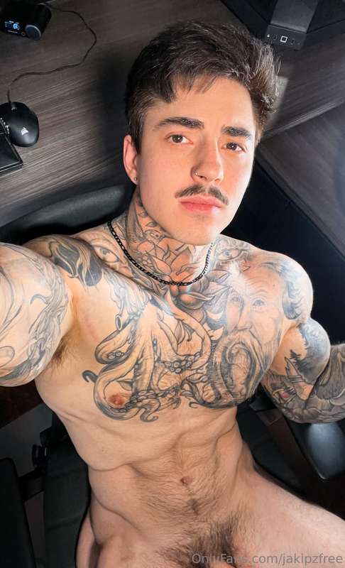 Let’s play some games 😉…ADULTS Only 🔞👉 @Jakipz Onlyfans.com/..