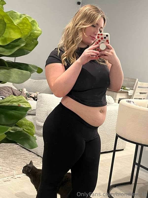 Blondiee.18 - Onlyfans - 23 Dec, 2024 1
