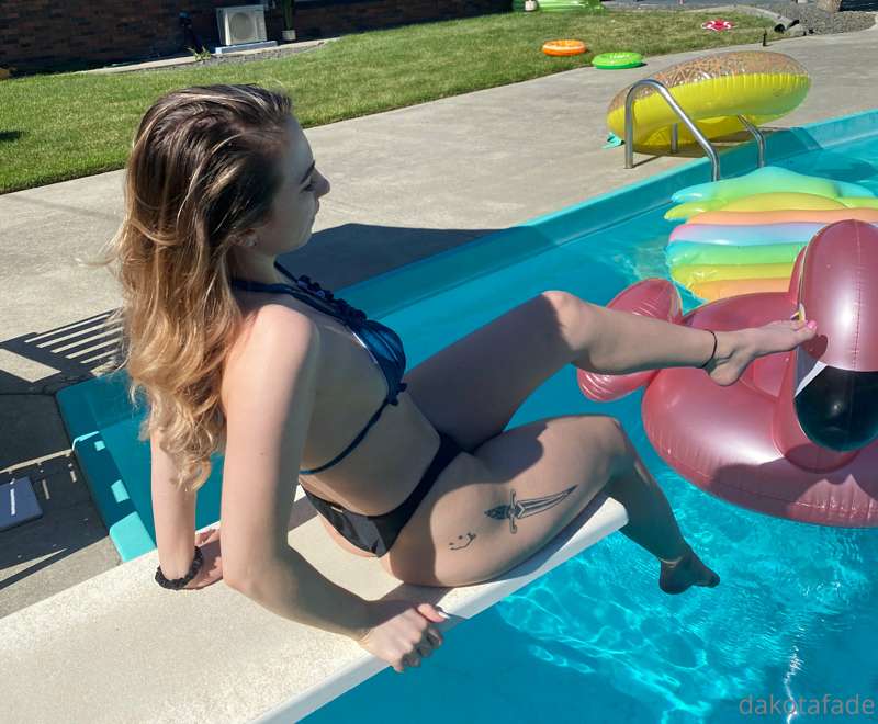 some solo poolside pics 🐬☁️💦 3