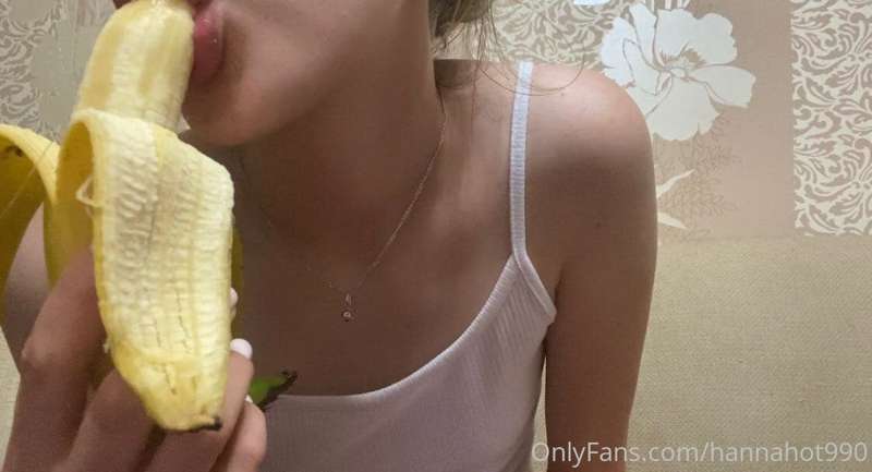 Can you imagine what I'm doing with this banana and what I c..