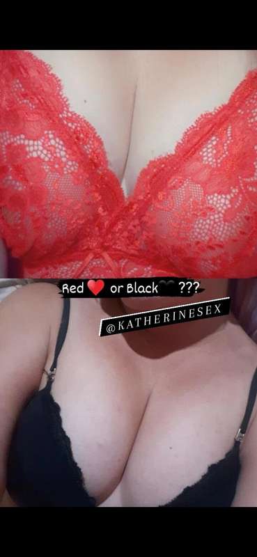 Let's play Daddy: What do you prefer on this day? : 😊 Red ♥ ..