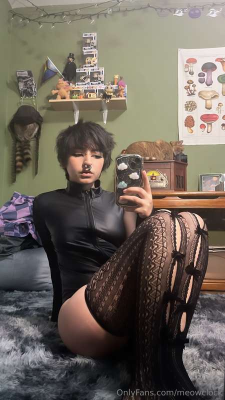 felt cute c: i love body suits 🥰 7